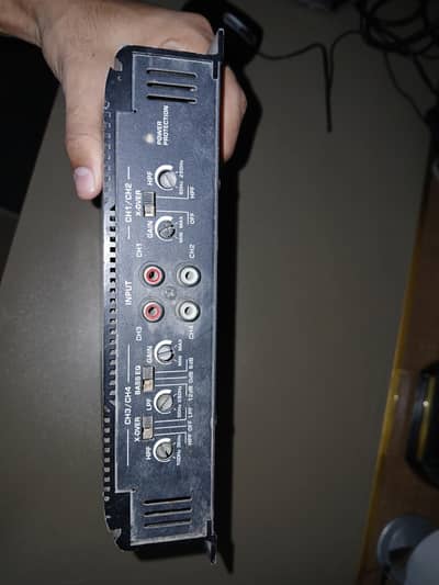 Boswick BOS-4500 Watts 4 Channel MOSFET Car Audio Amplifier