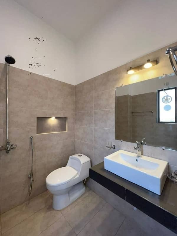 Semi Corner-West Open -Street 52 125sq Yard Luxury Villa In Ali Block ...