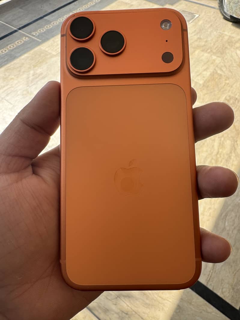 Apple iPhone 17 Pro Max 5