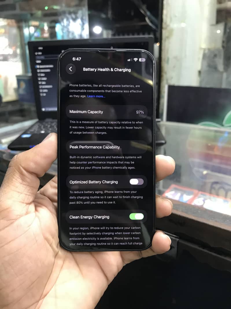 Apple iPhone 13 1