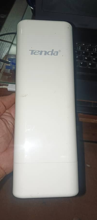 2 complete tenda 03 outdoor router and 2 wifi routers