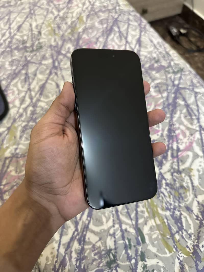Apple iPhone 15 Pro Max 1