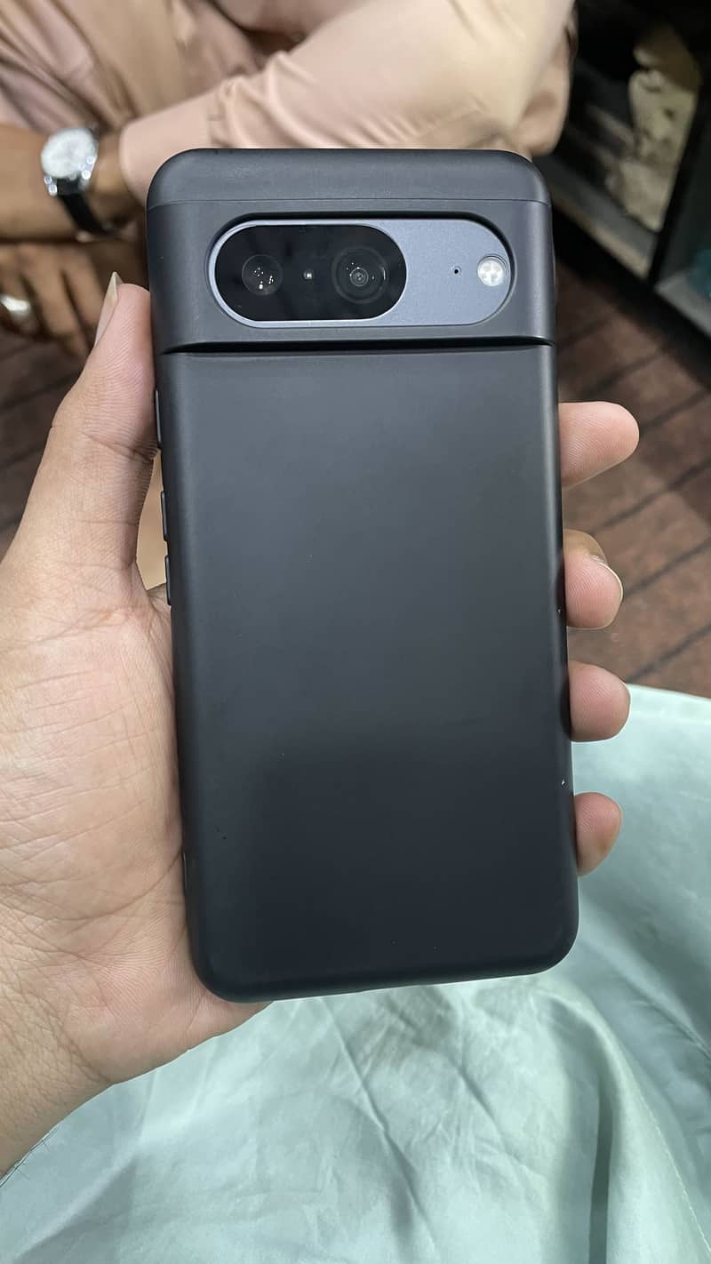Google Pixel 8 2