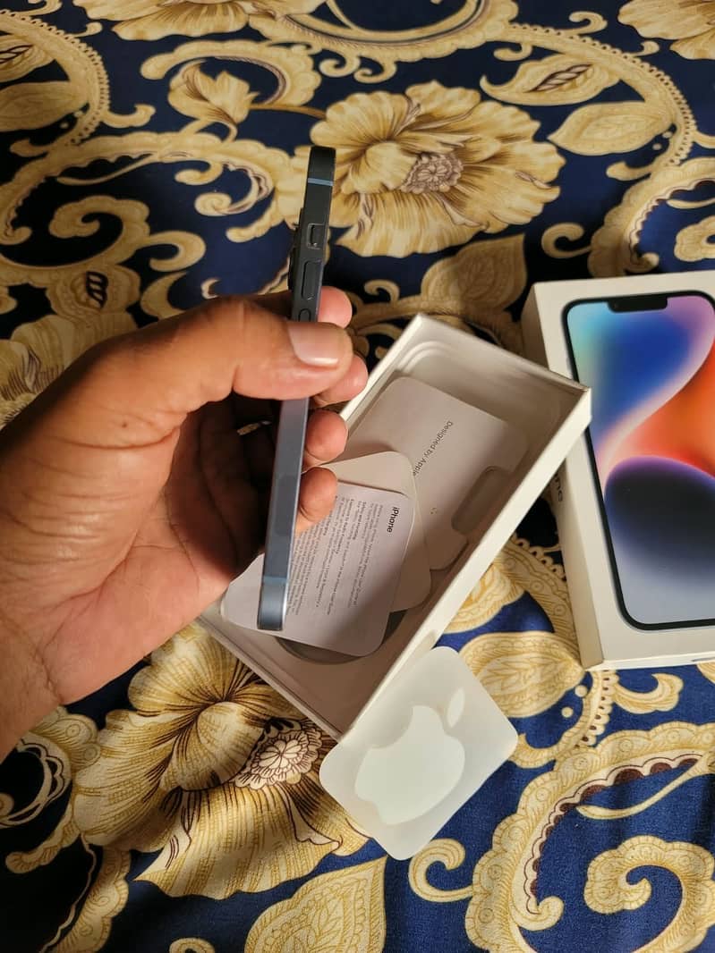 Apple iPhone 14 2