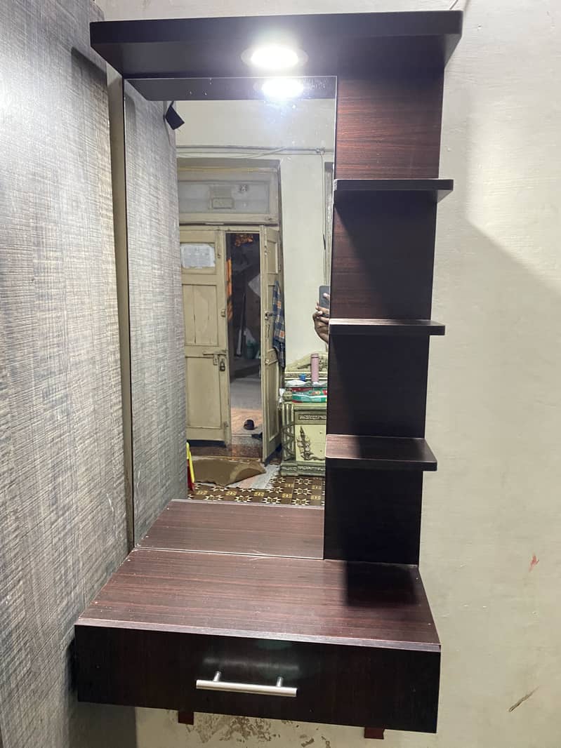 Dressing Table 3
