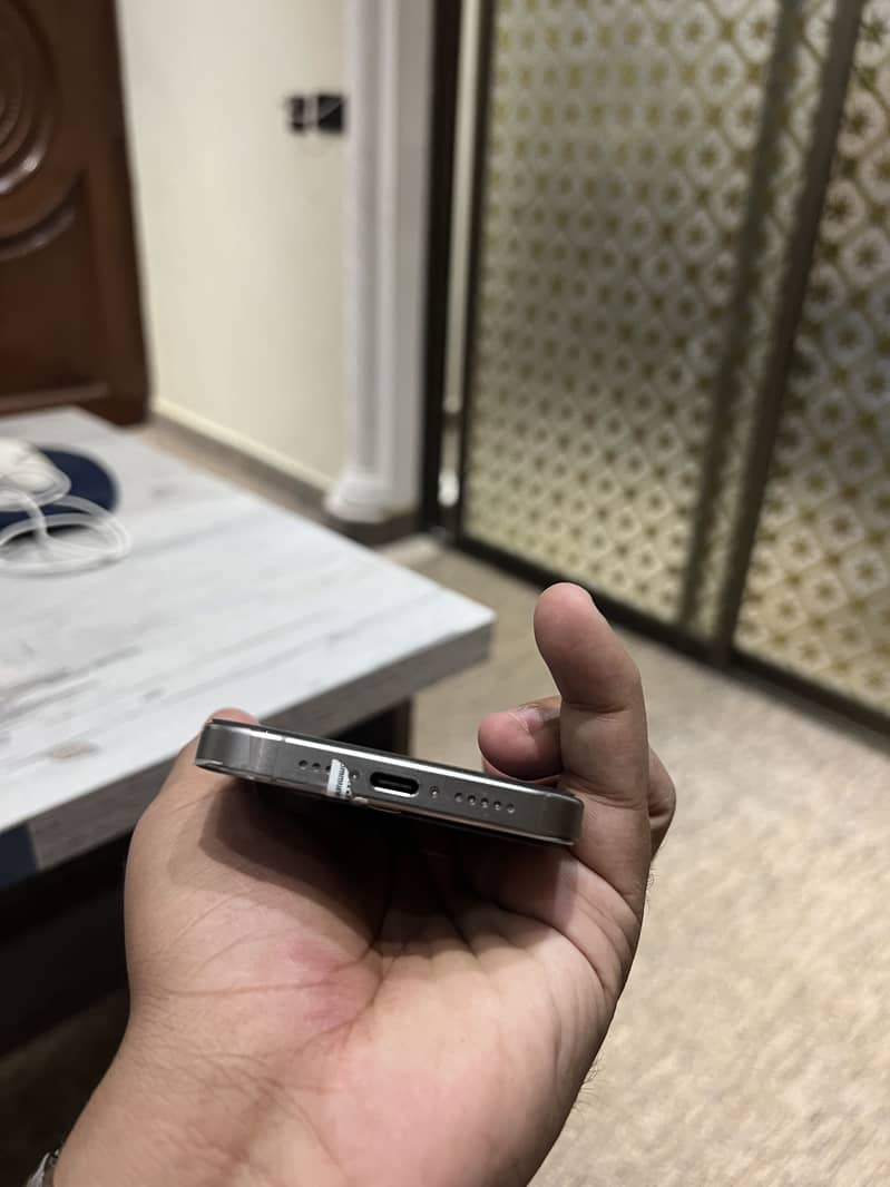 Apple iPhone 15 Pro 1