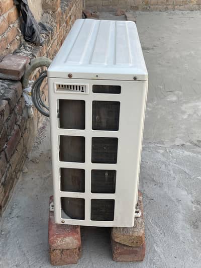 1 ton Gree AC