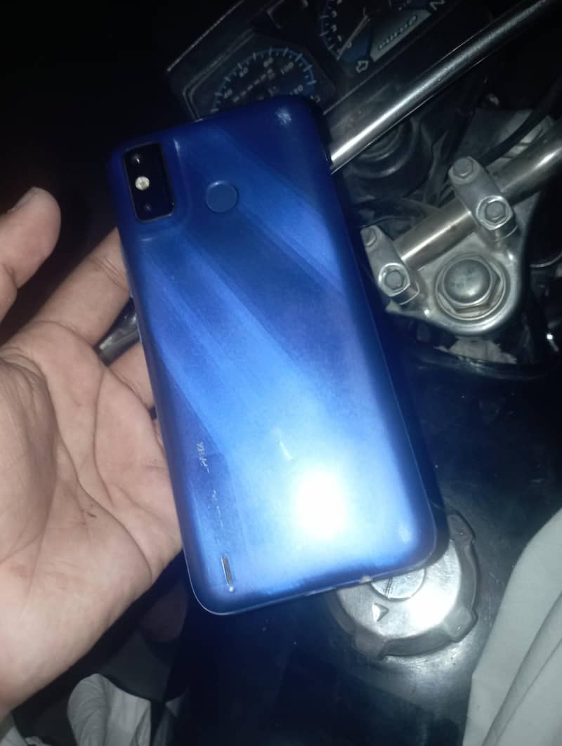 Tecno Spark Go 1
