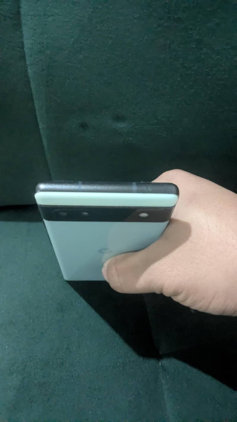 Google Pixel 6a 4
