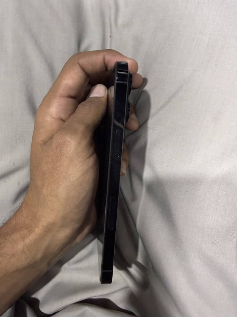 Apple iPhone 14 Pro Max 2