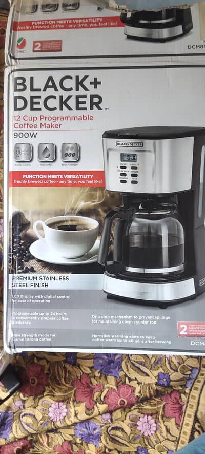 Black & Decker 12 CUP Programmable coffee maker DCM85 900 w