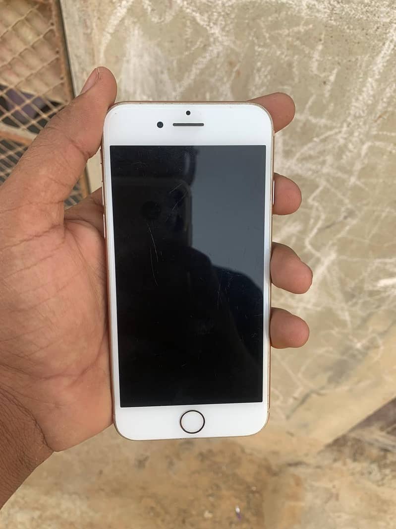 Apple iPhone 8 1