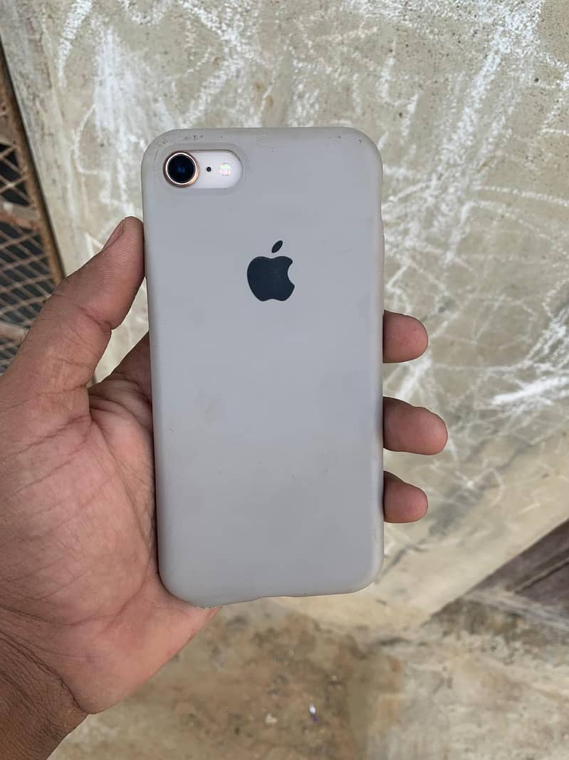 Apple iPhone 8 5