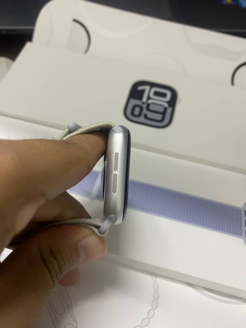 Series 10 |complete box | scratch less screen 6