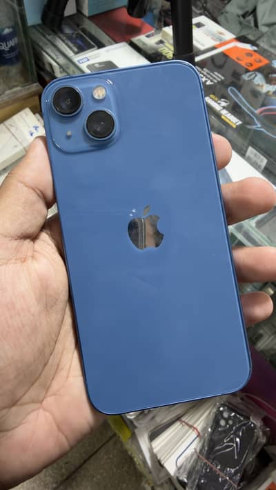Apple iPhone 13