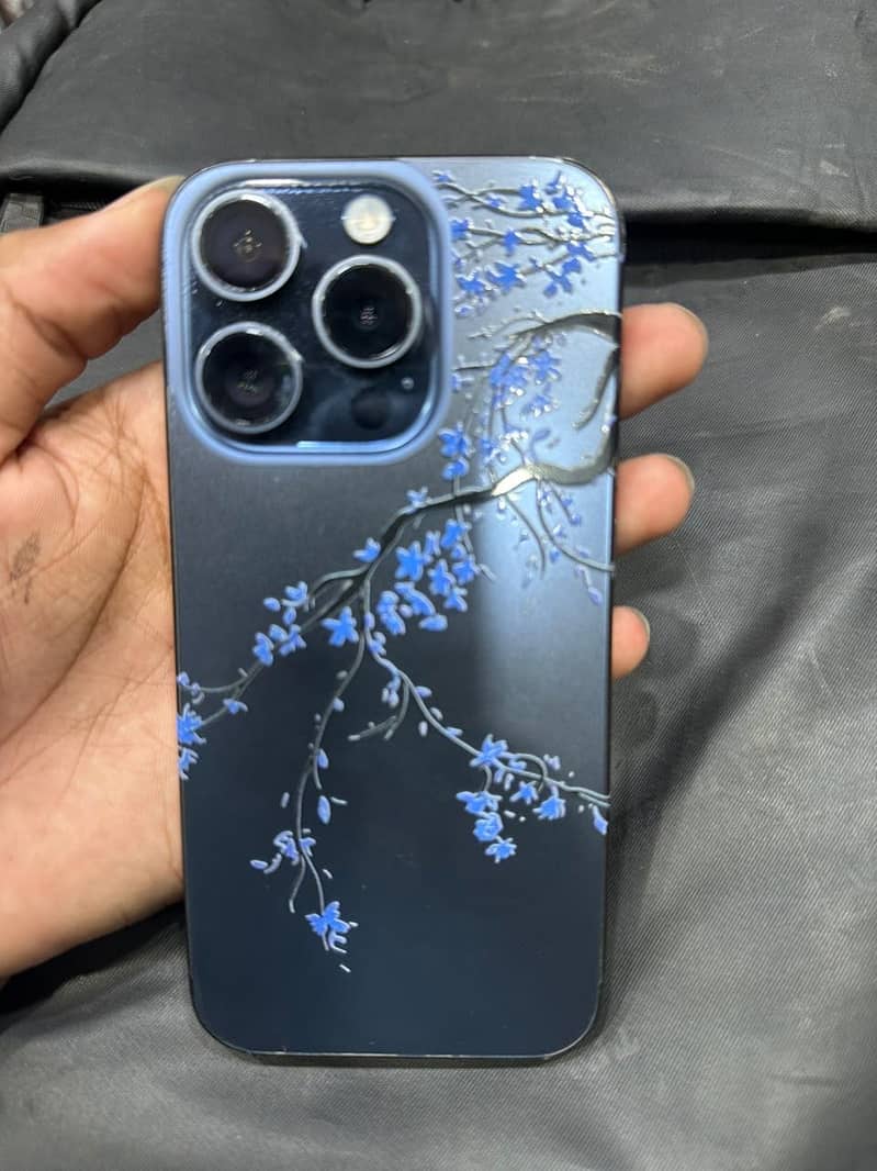 Apple iPhone 15 Pro 2
