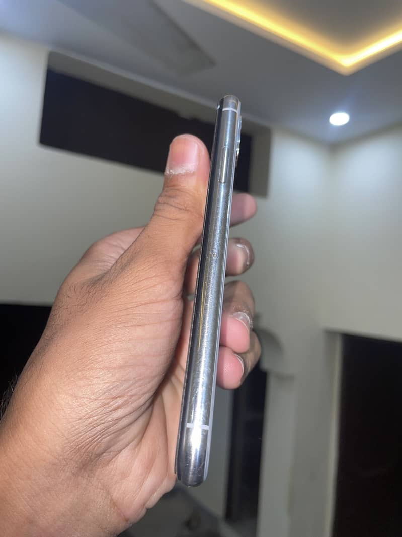 Apple iPhone X 1