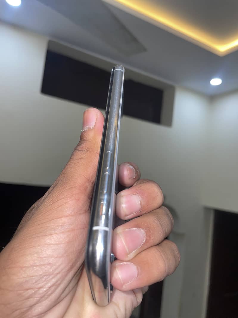 Apple iPhone X 2