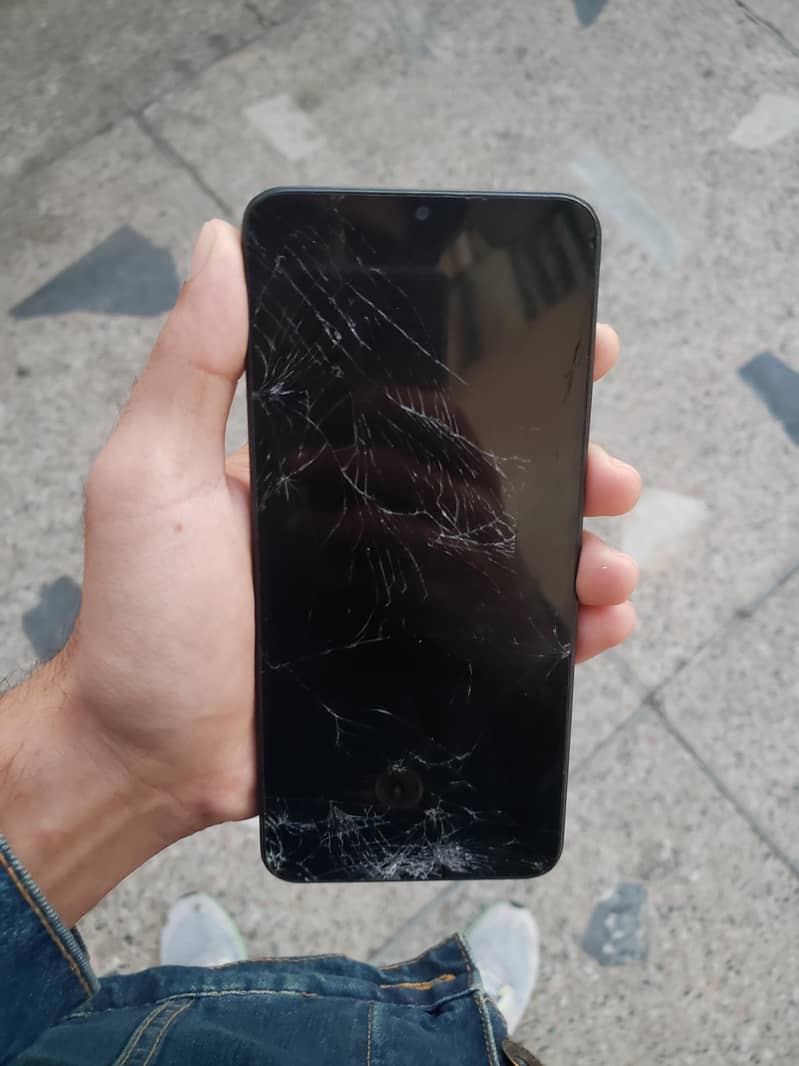 Realme C13 0