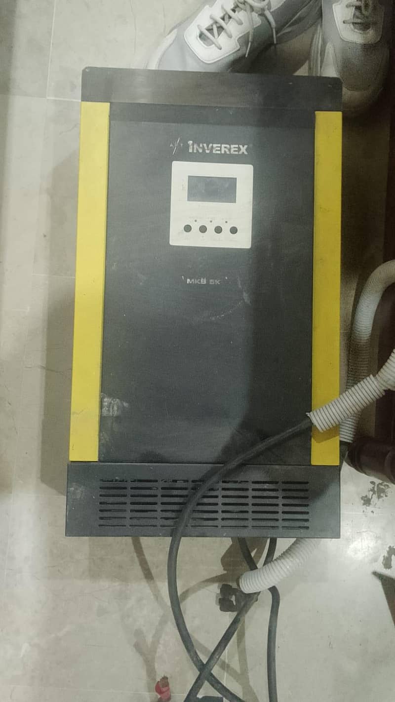 IVERTER + UPS 4 BATTERY INPUT 1