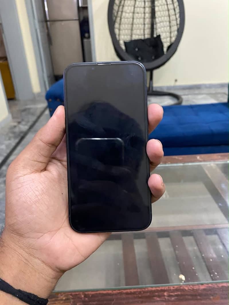 Apple iPhone 13 1