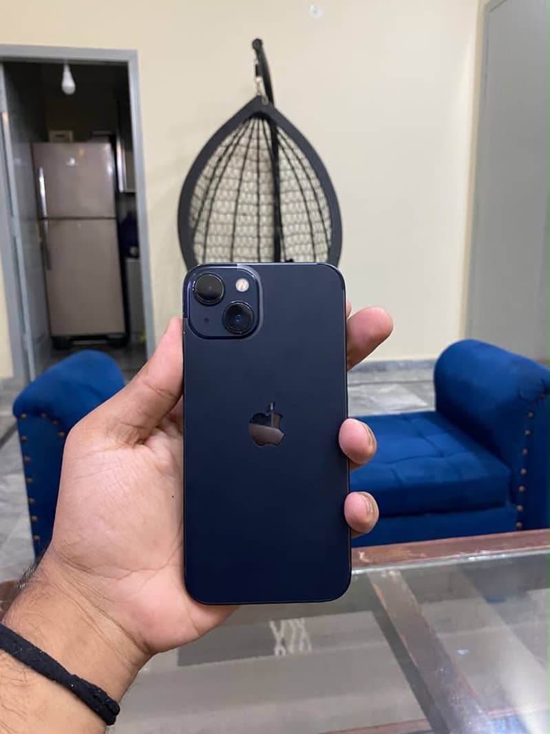 Apple iPhone 13 5