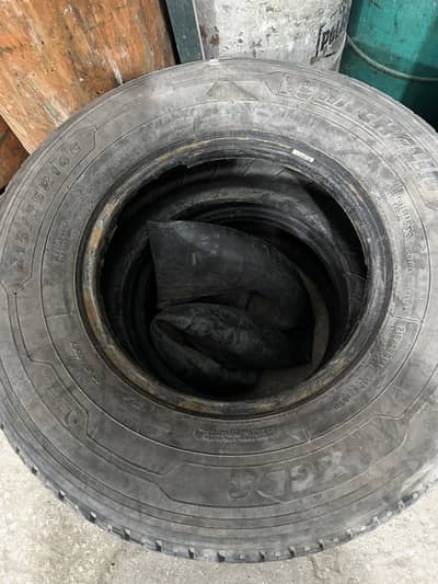 Shzor tire for saleee