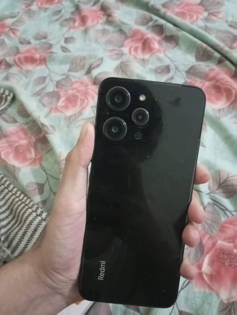 Xiaomi Redmi 12 1