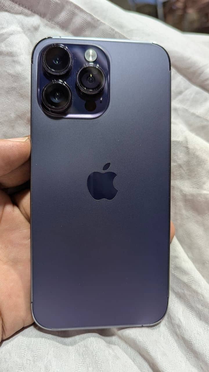 Apple iPhone 14 Pro Max 1