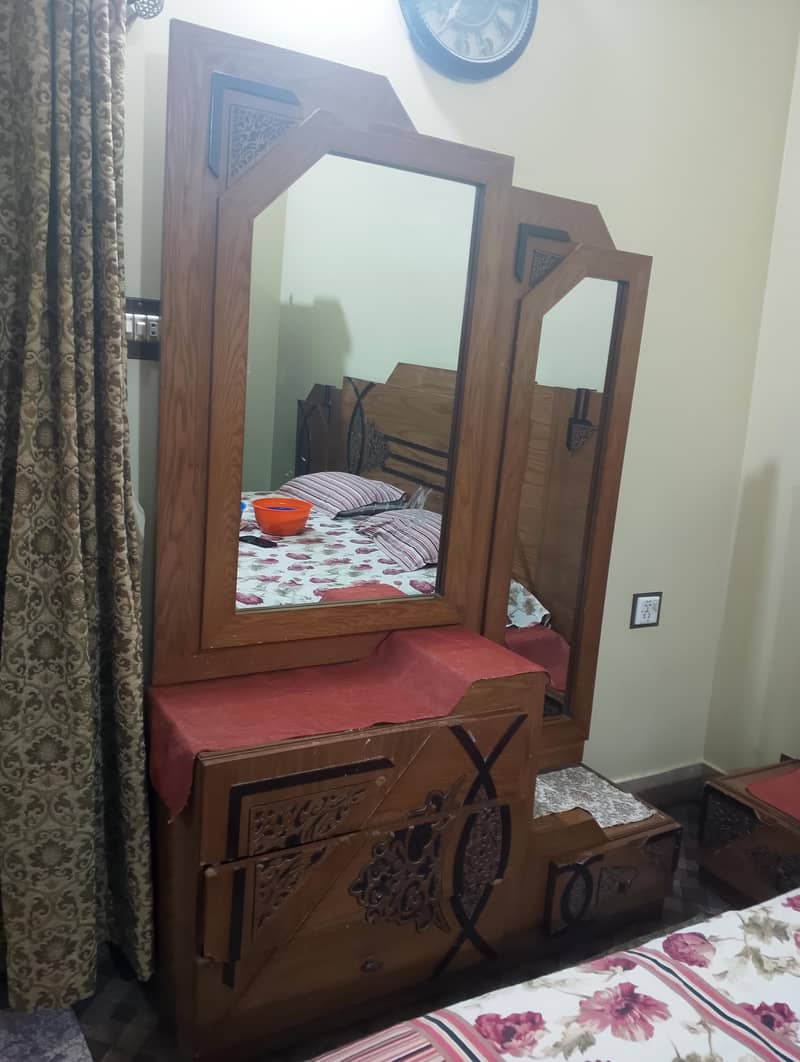 Dressing Table for Sale 0