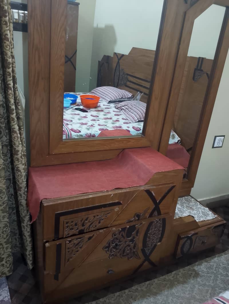 Dressing Table for Sale 3