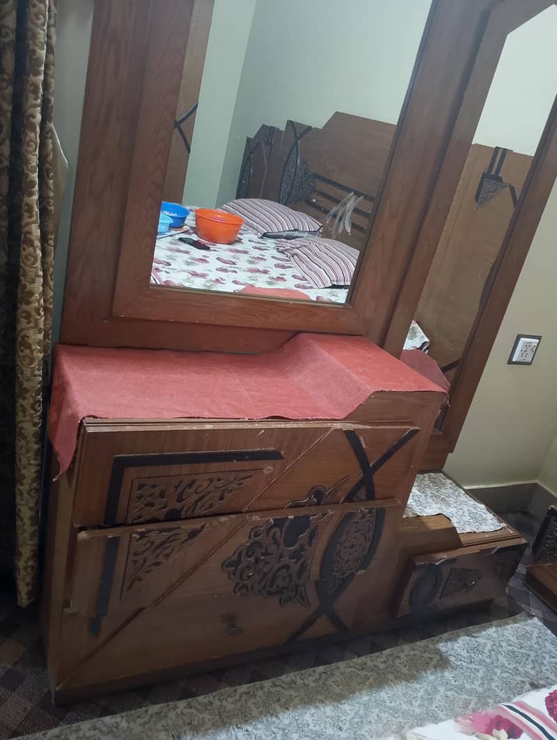 Dressing Table for Sale 4