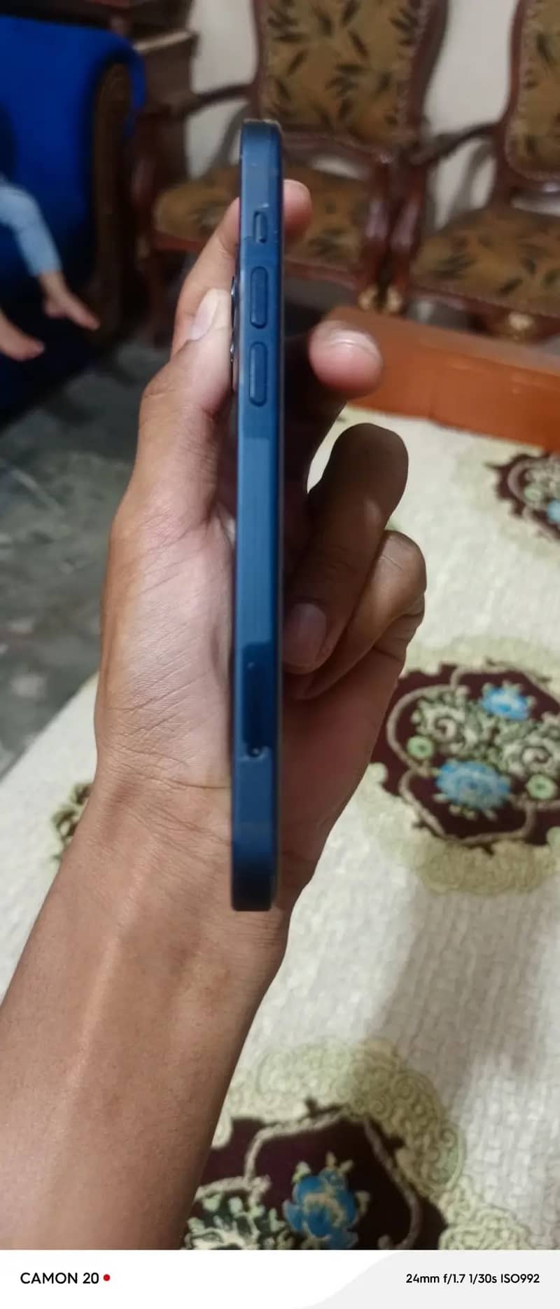 Apple iPhone 12 4
