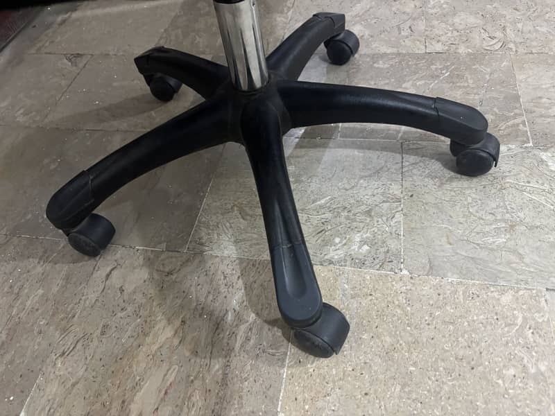 Study Chair 1