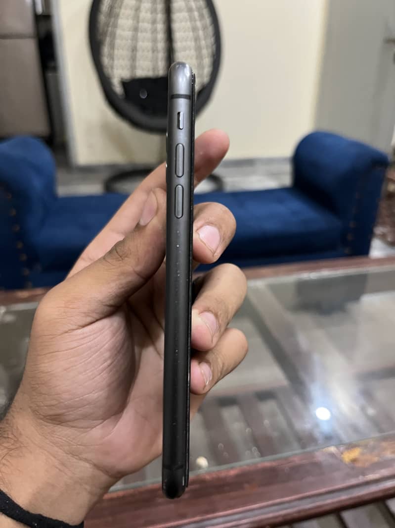 Apple iPhone 11 1