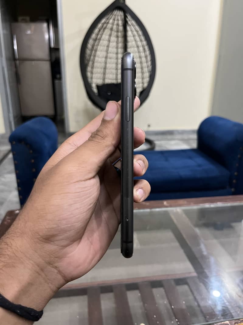 Apple iPhone 11 2