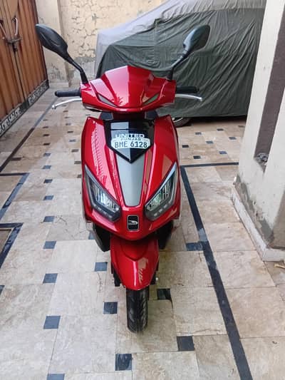selling us100 Scooter