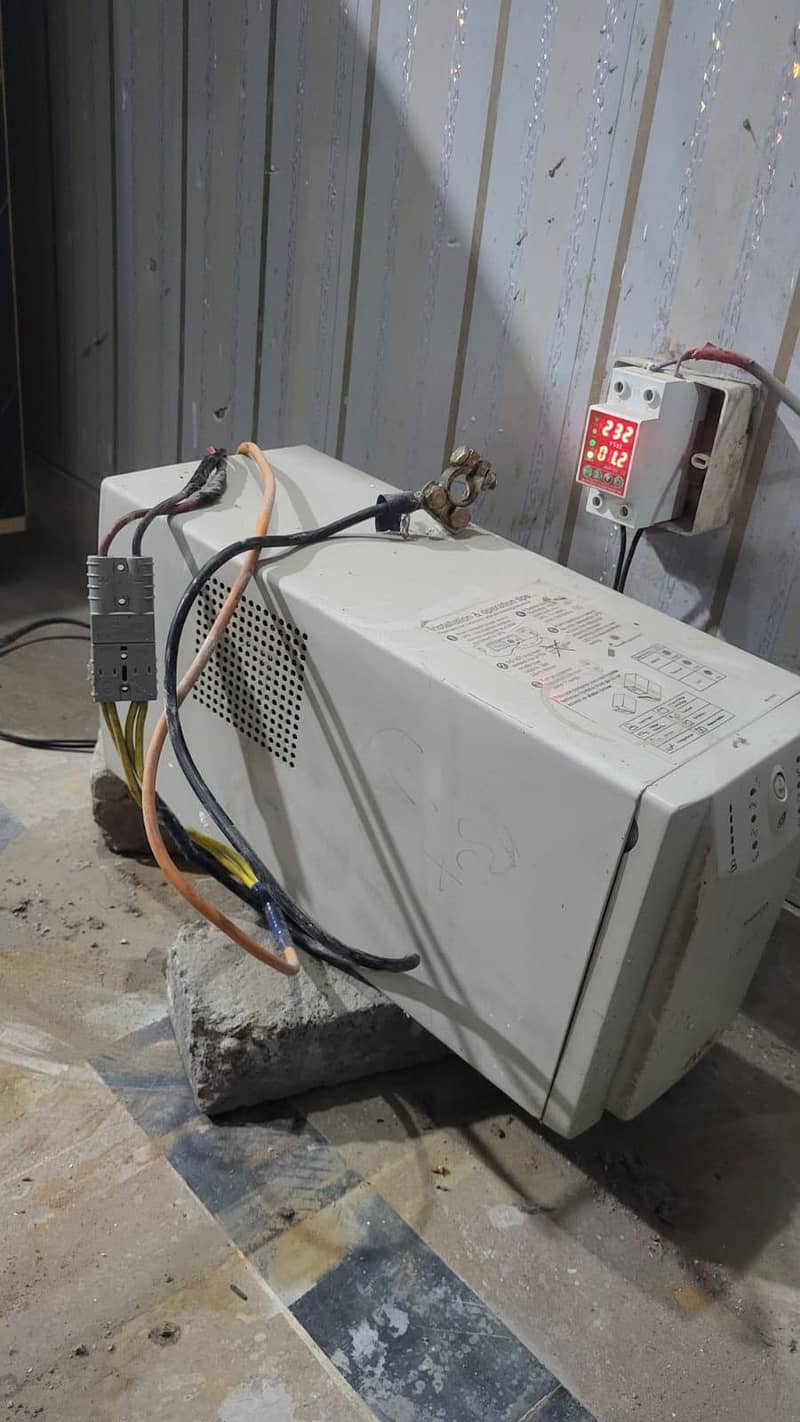 1000 watts 4