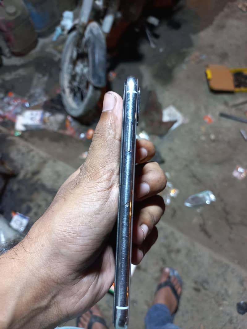 Apple iPhone X 1