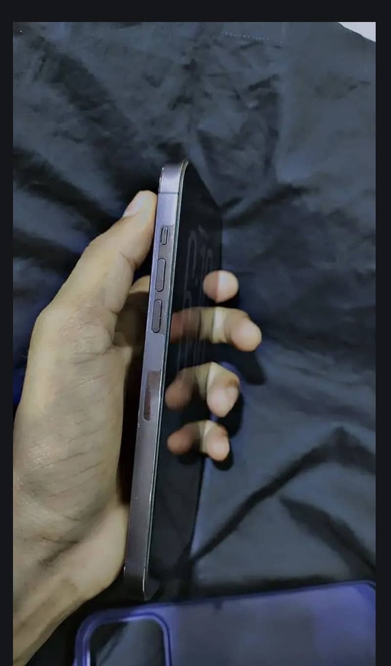 Apple iPhone 14 Pro Max 2