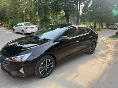 Hyundai Elantra GLS 2.0 2022 | Total Genuine | Family Used