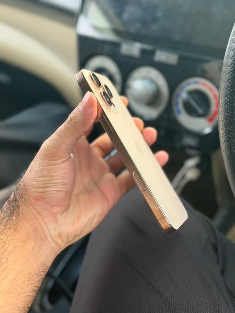 Iphone 16 pro max 256 gb physical + e sim 2