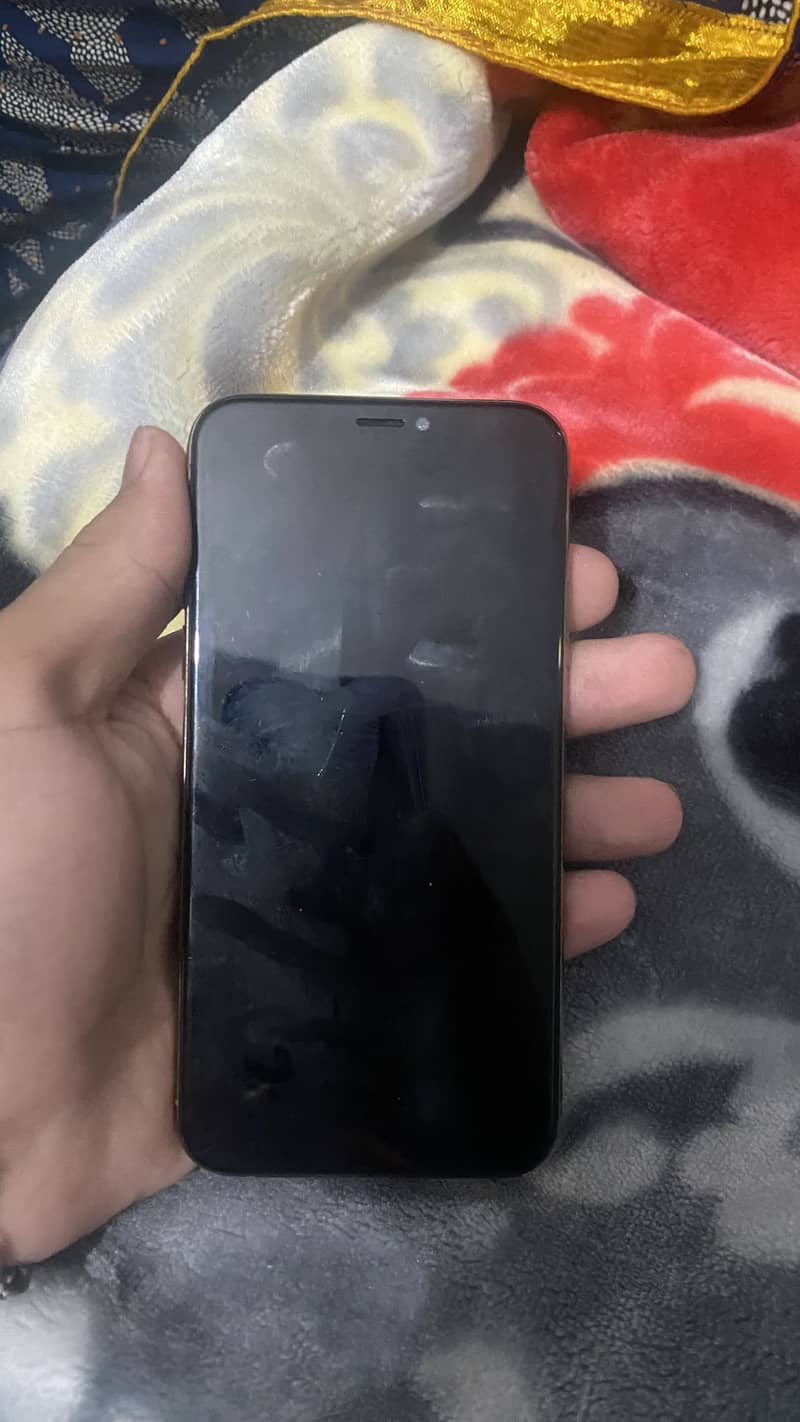 Apple iPhone XS 5