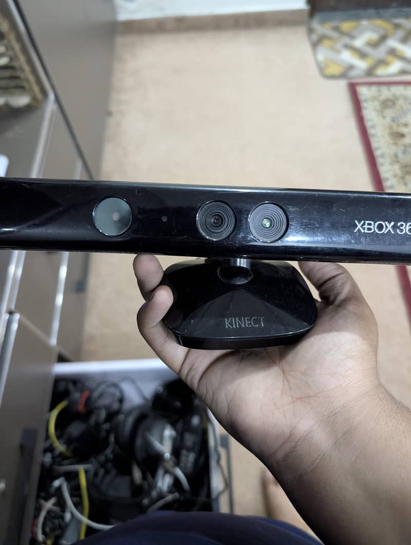 Xbox 360 Kinnect Sensor 1