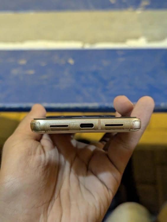 Google Pixel 8 6