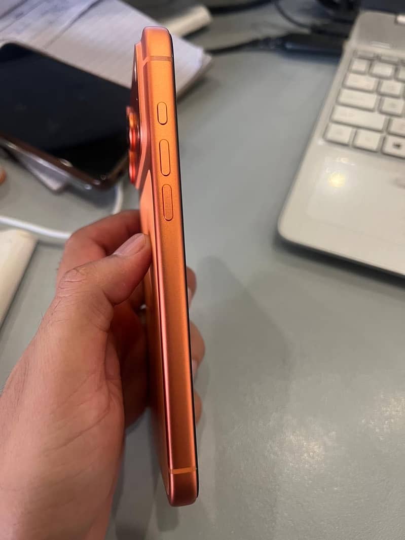 Apple Iphone 17 pro max 1