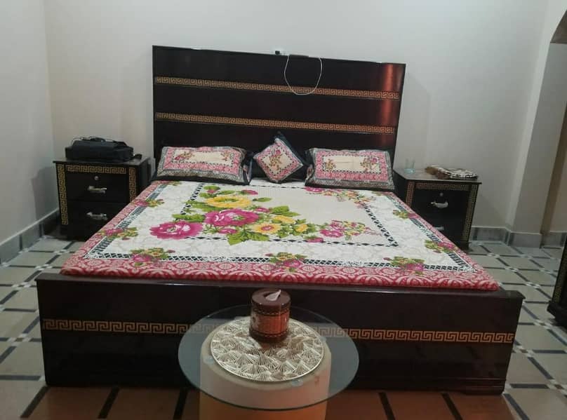 Bed with matress 0