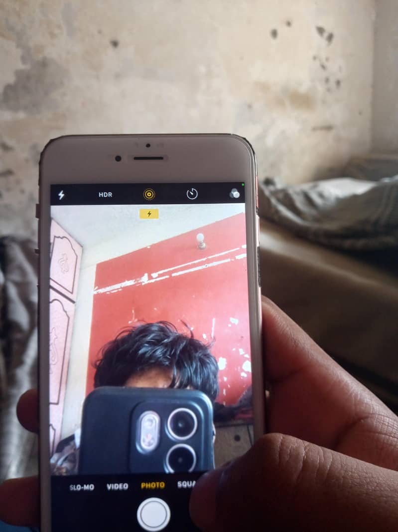 Apple iPhone 6S Plus 4