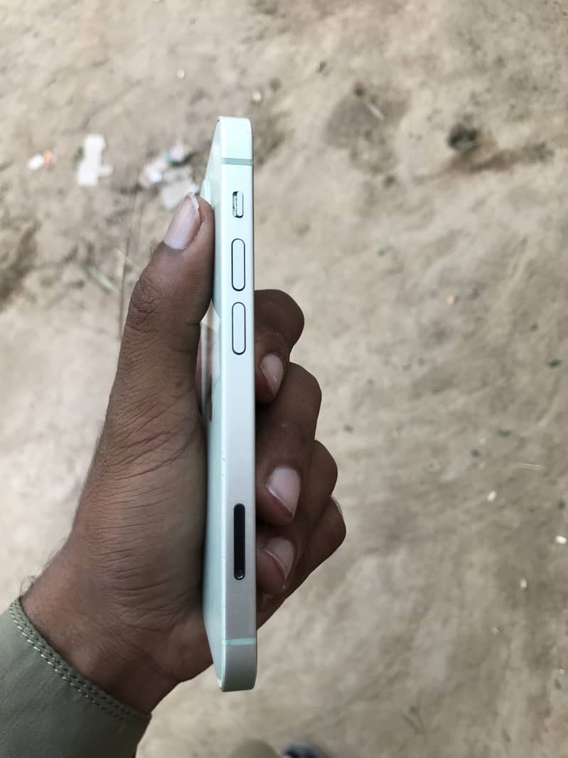 Apple iPhone 12 mini 0