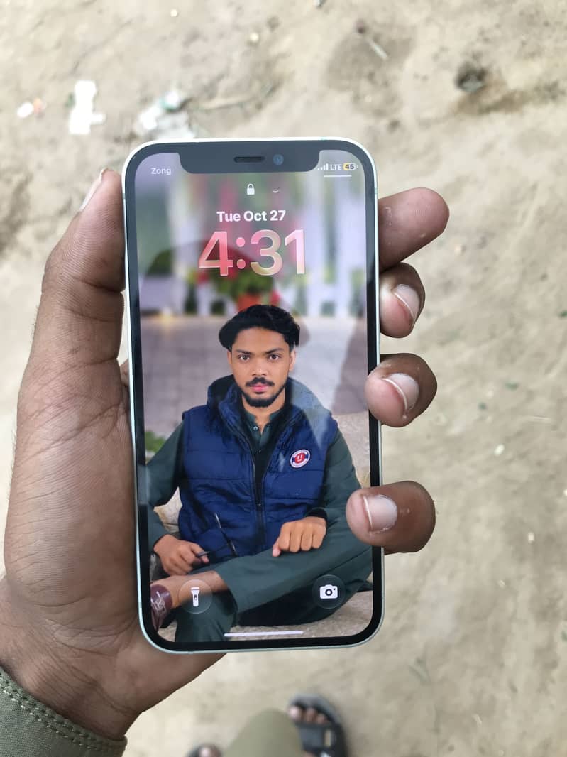 Apple iPhone 12 mini 1